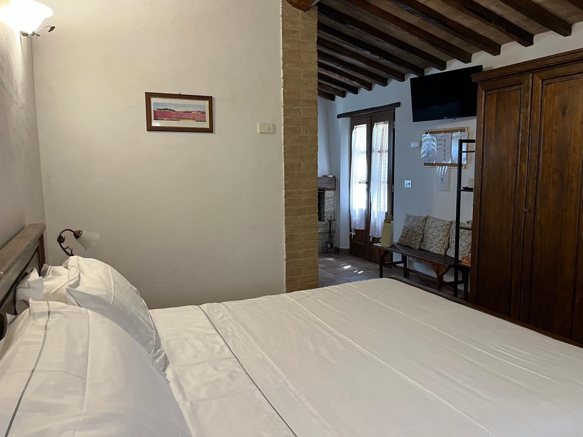 Agriturismo Le Querciole In Val D'Orcia บาโญวีโญนี ห้อง รูปภาพ