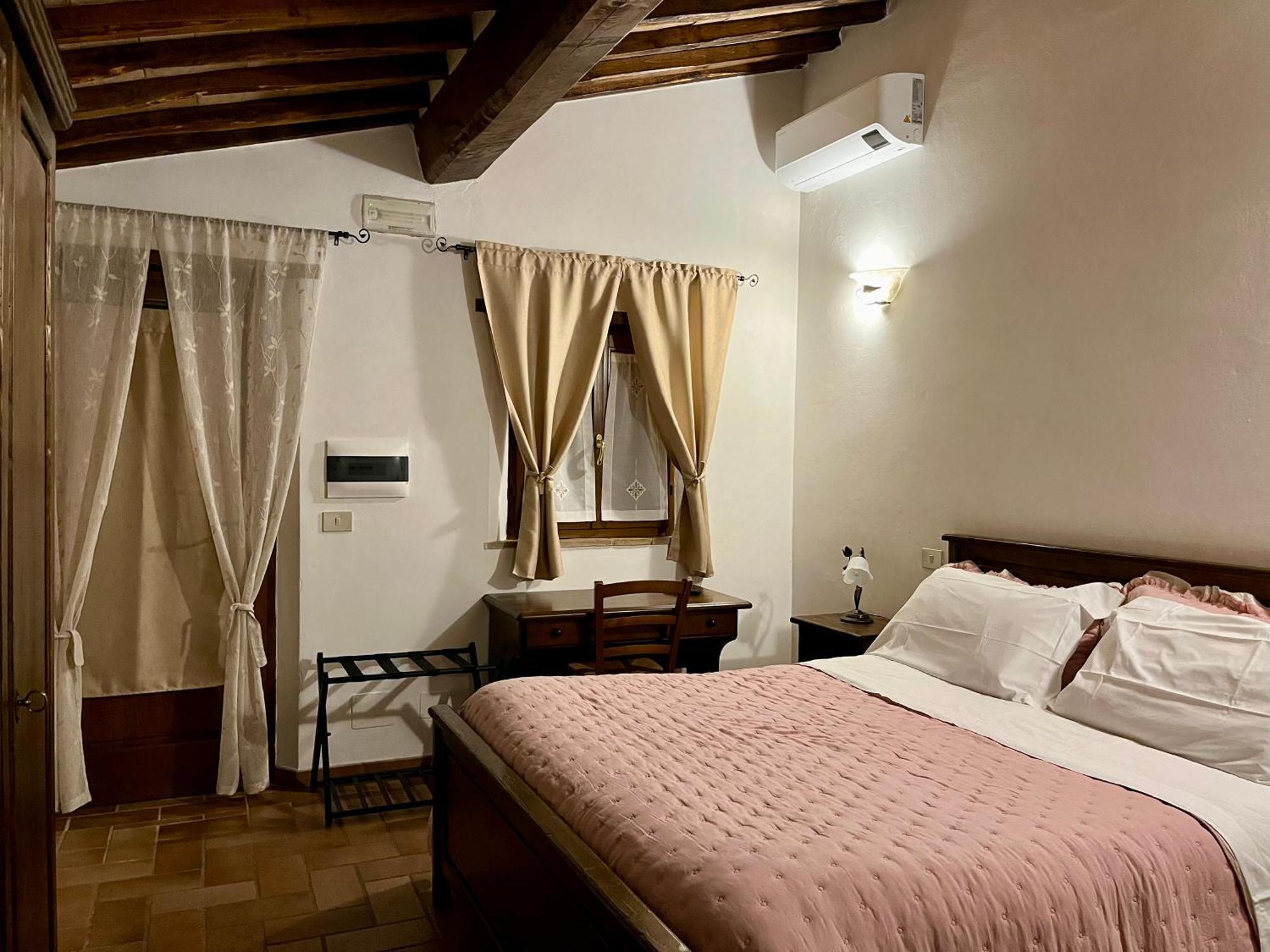 Agriturismo Le Querciole In Val D'Orcia บาโญวีโญนี ห้อง รูปภาพ