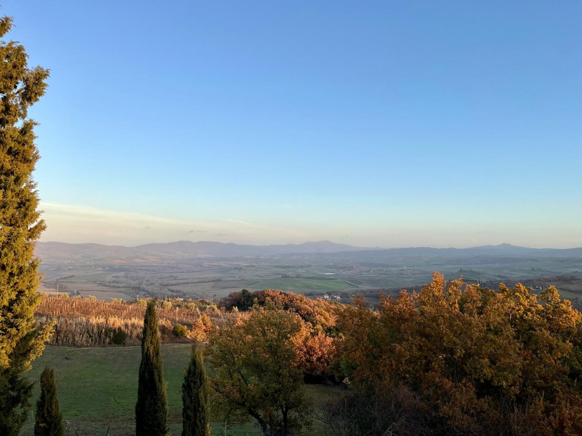 Agriturismo Le Querciole In Val D'Orcia บาโญวีโญนี ภายนอก รูปภาพ
