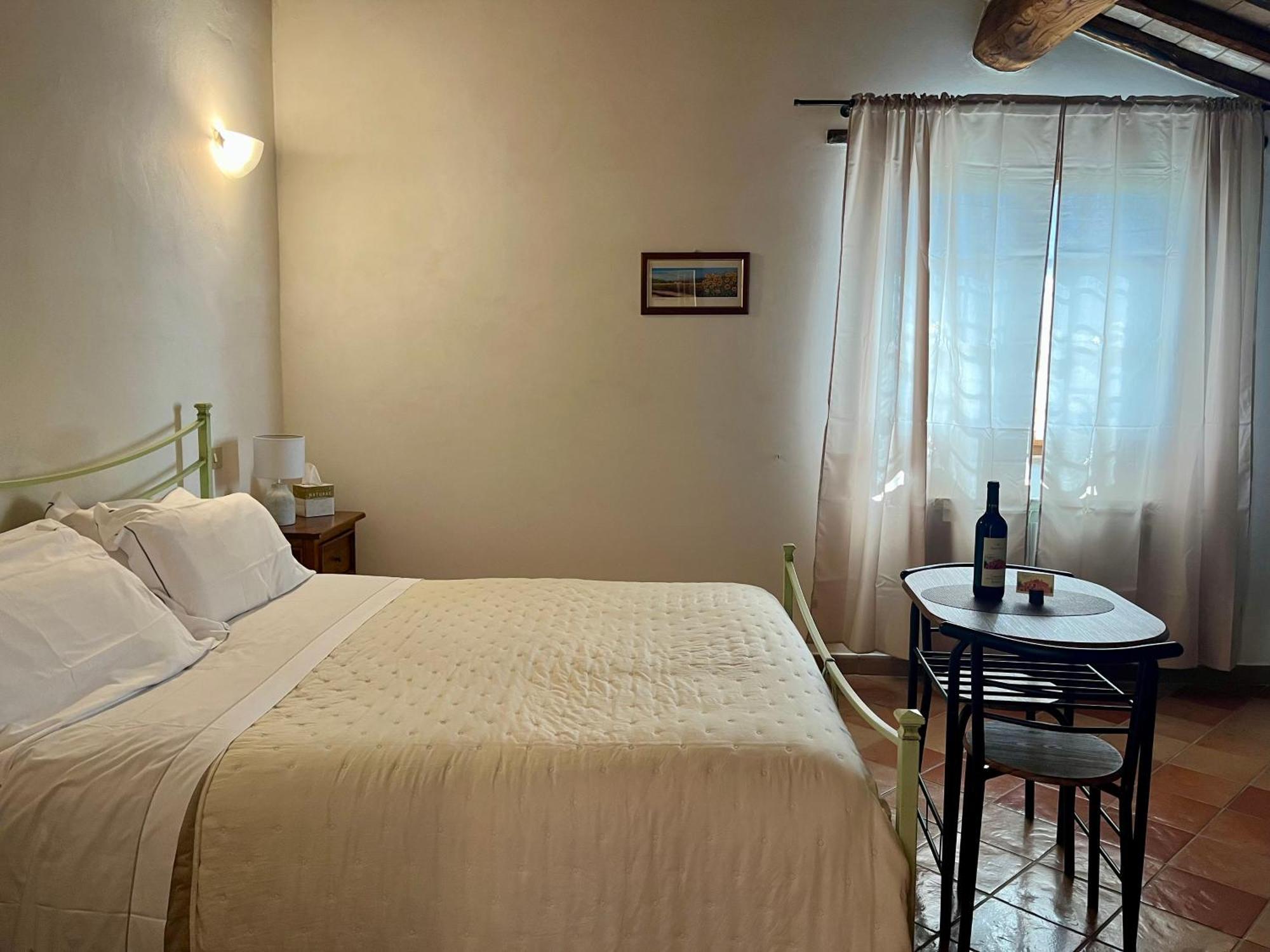 Agriturismo Le Querciole In Val D'Orcia บาโญวีโญนี ห้อง รูปภาพ